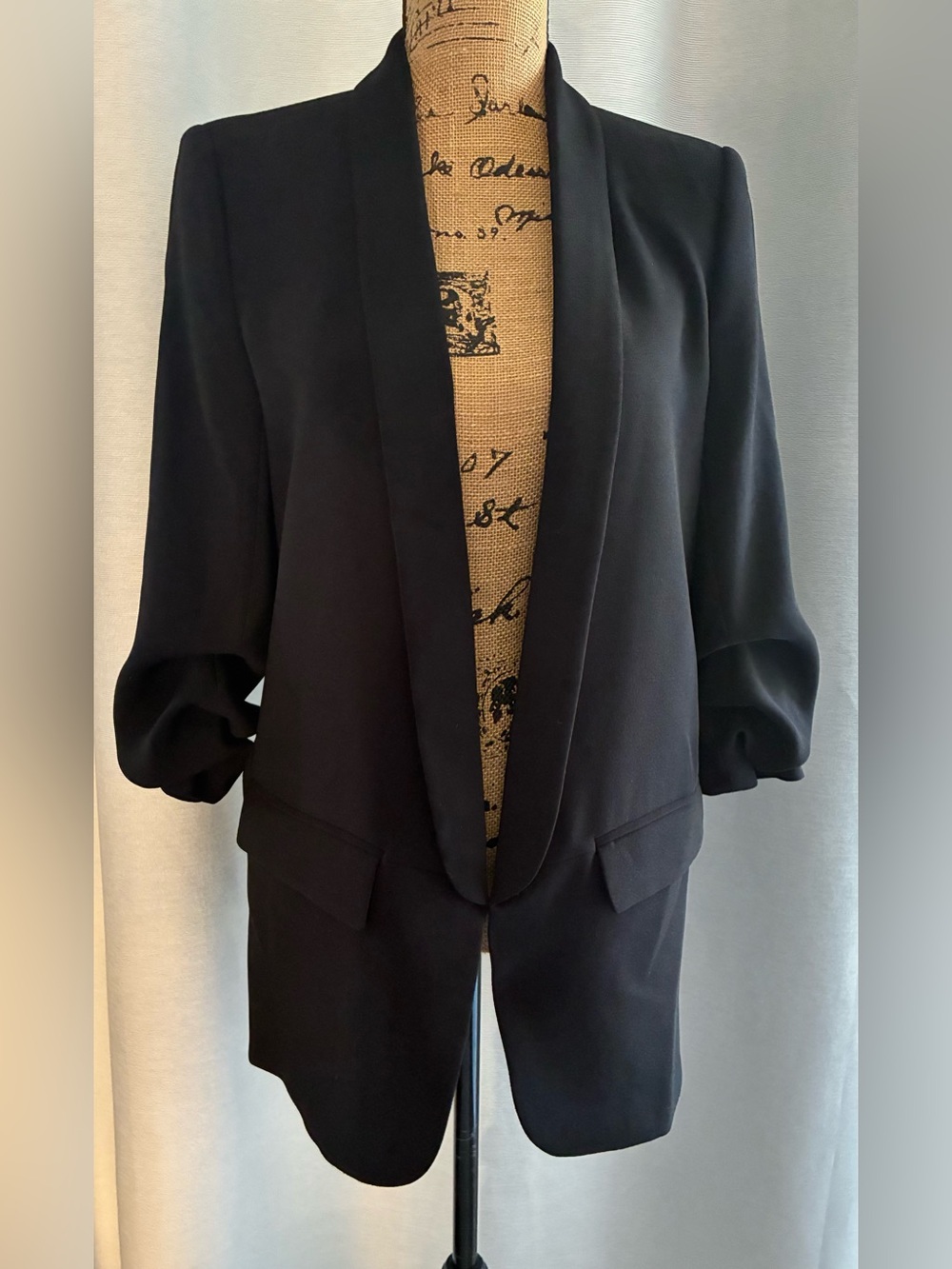 Classic Black Women's Blazer - Picture 3 of 7